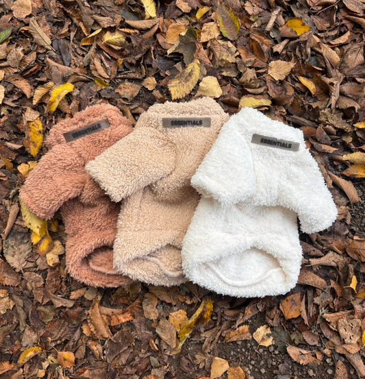 Teddy sweater Essentials