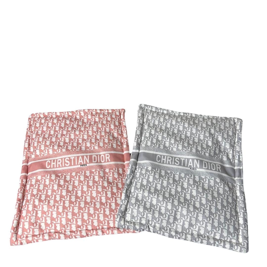 Bench cloth gray white