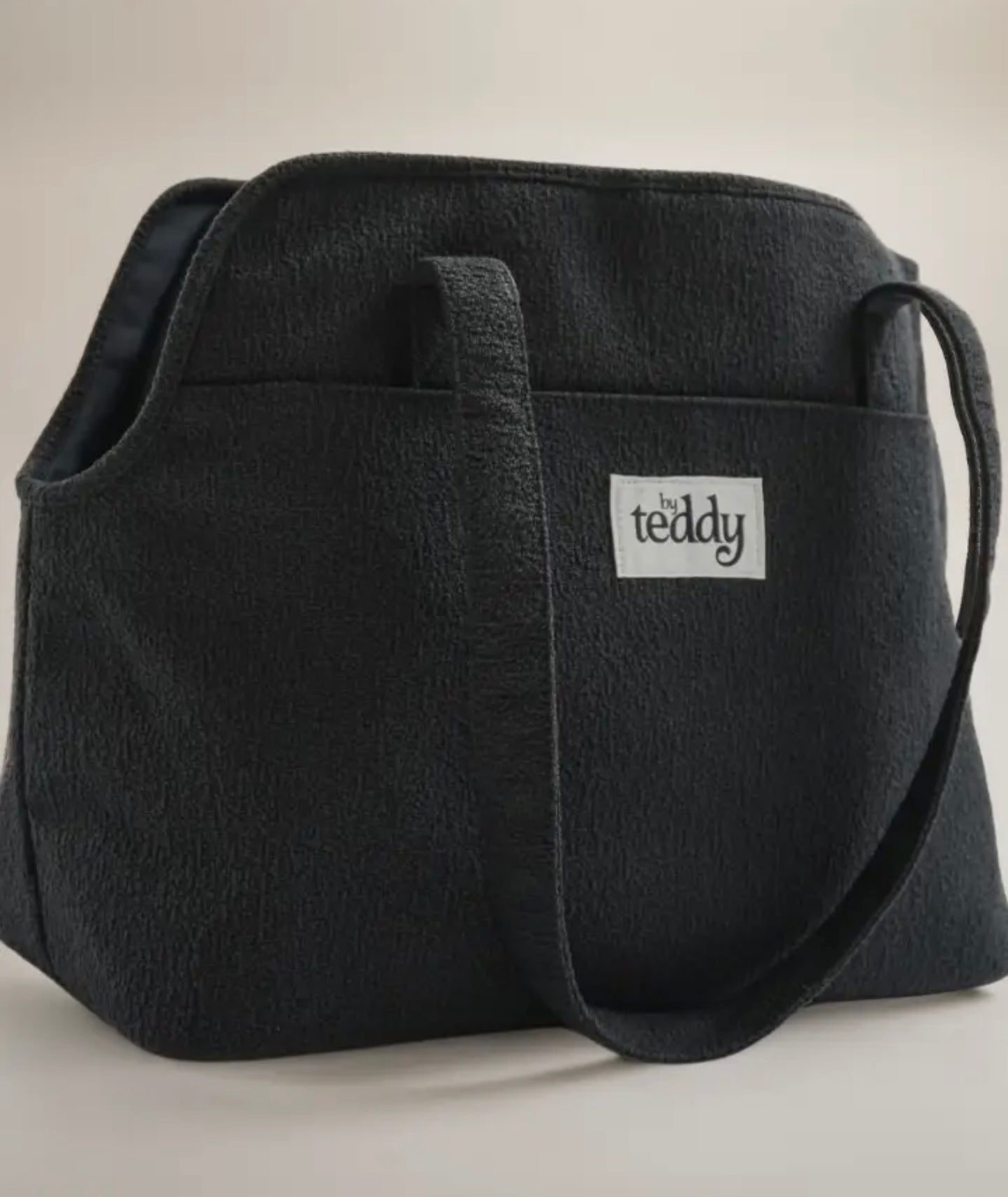 Bouclé draagtas Navy