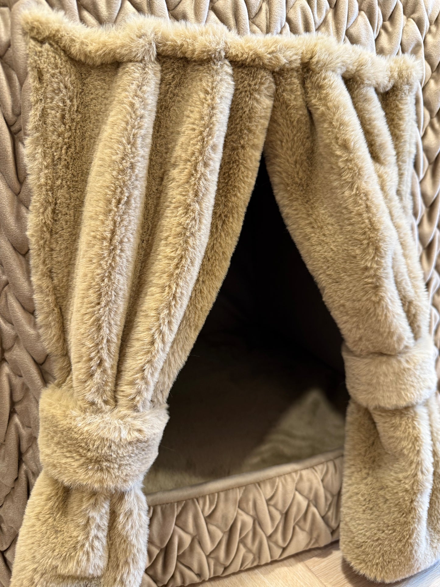 Luxe huisje met gordijnen - Athena donkerbeige