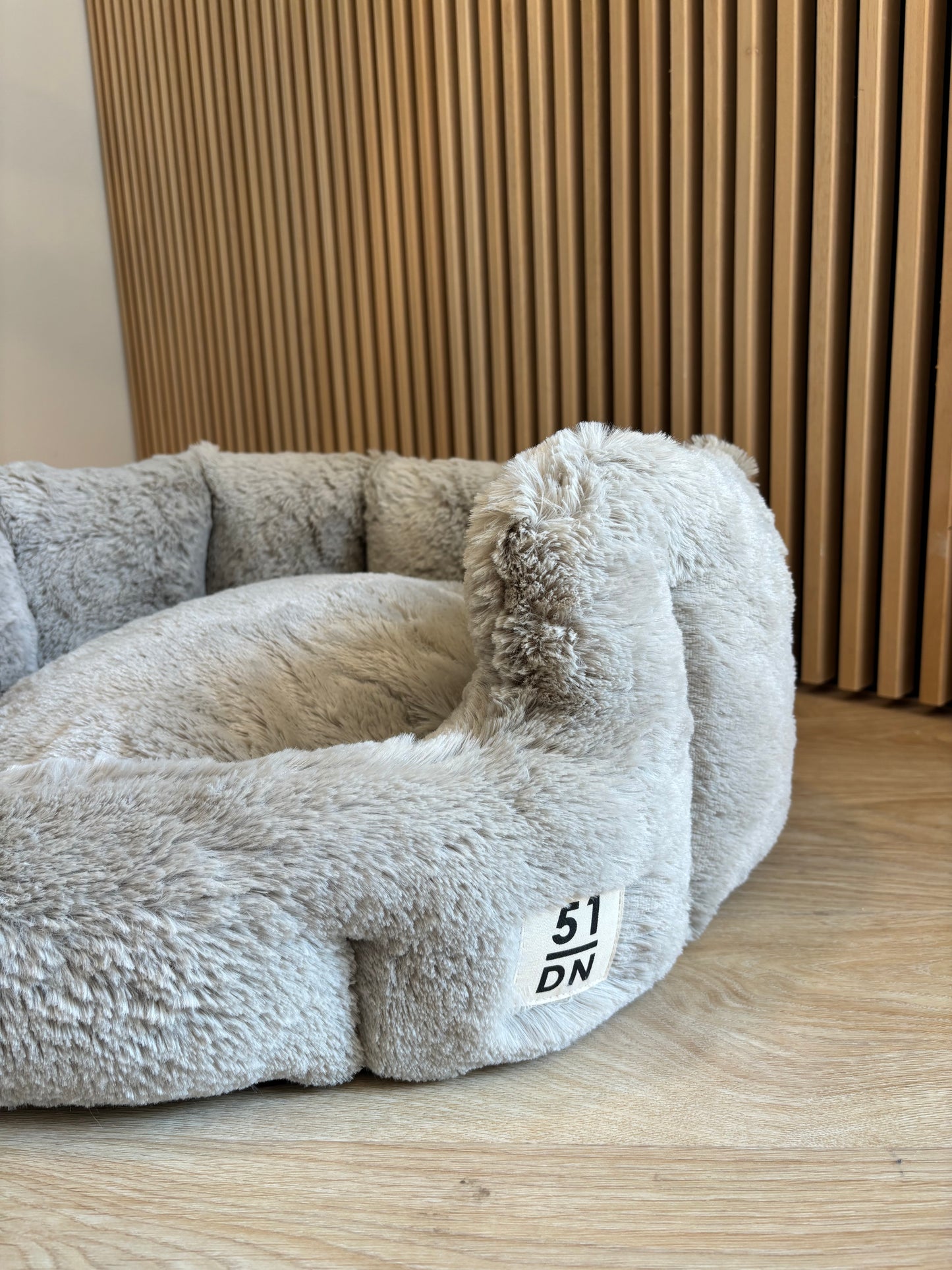 51DN - Ronde zachte mand lichtgrijs/beige