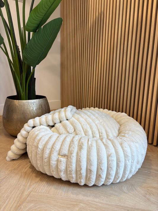 Donut mand Mishka - Creme