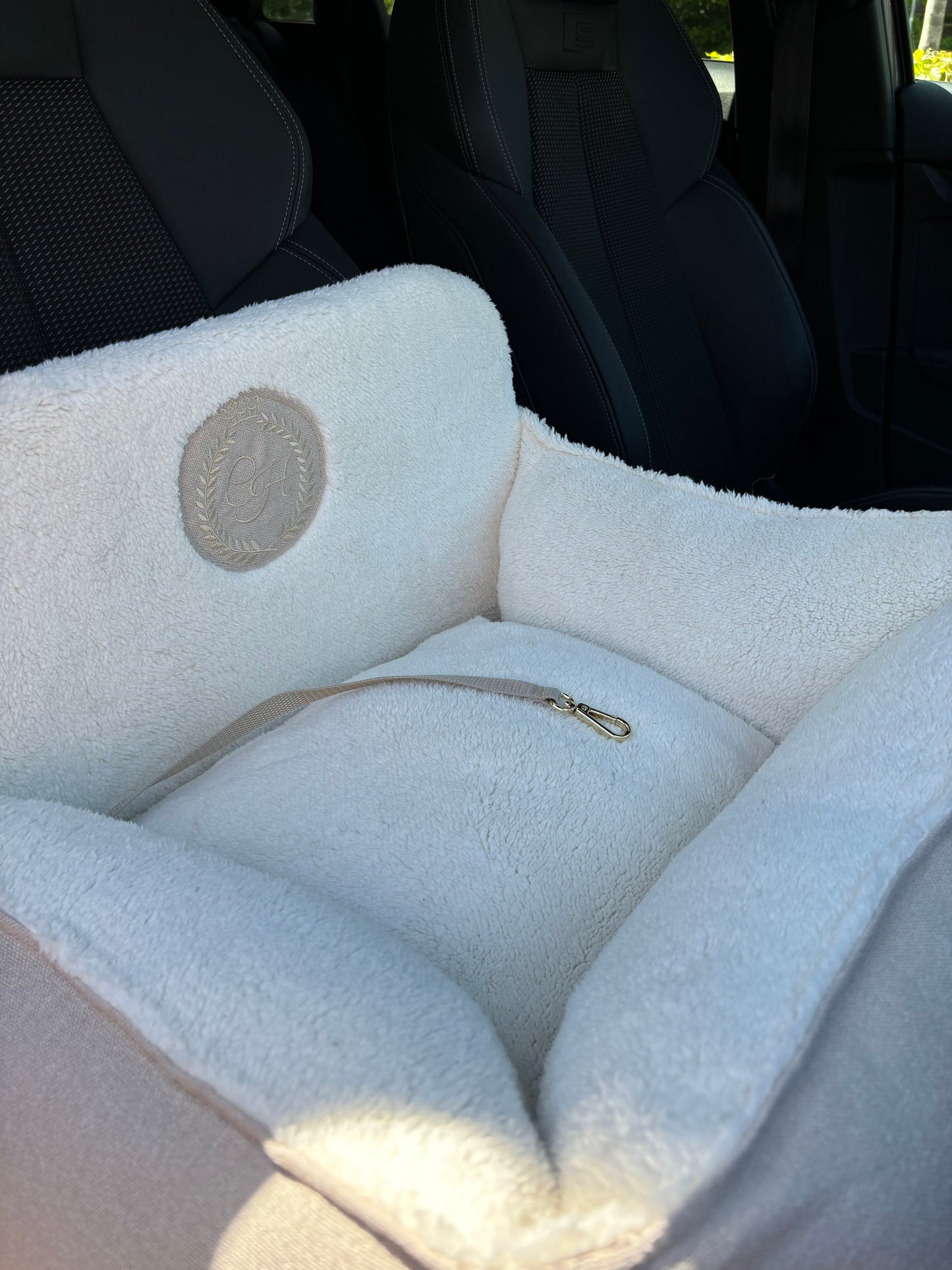 Chloe's Home Tallinn car seat ecru