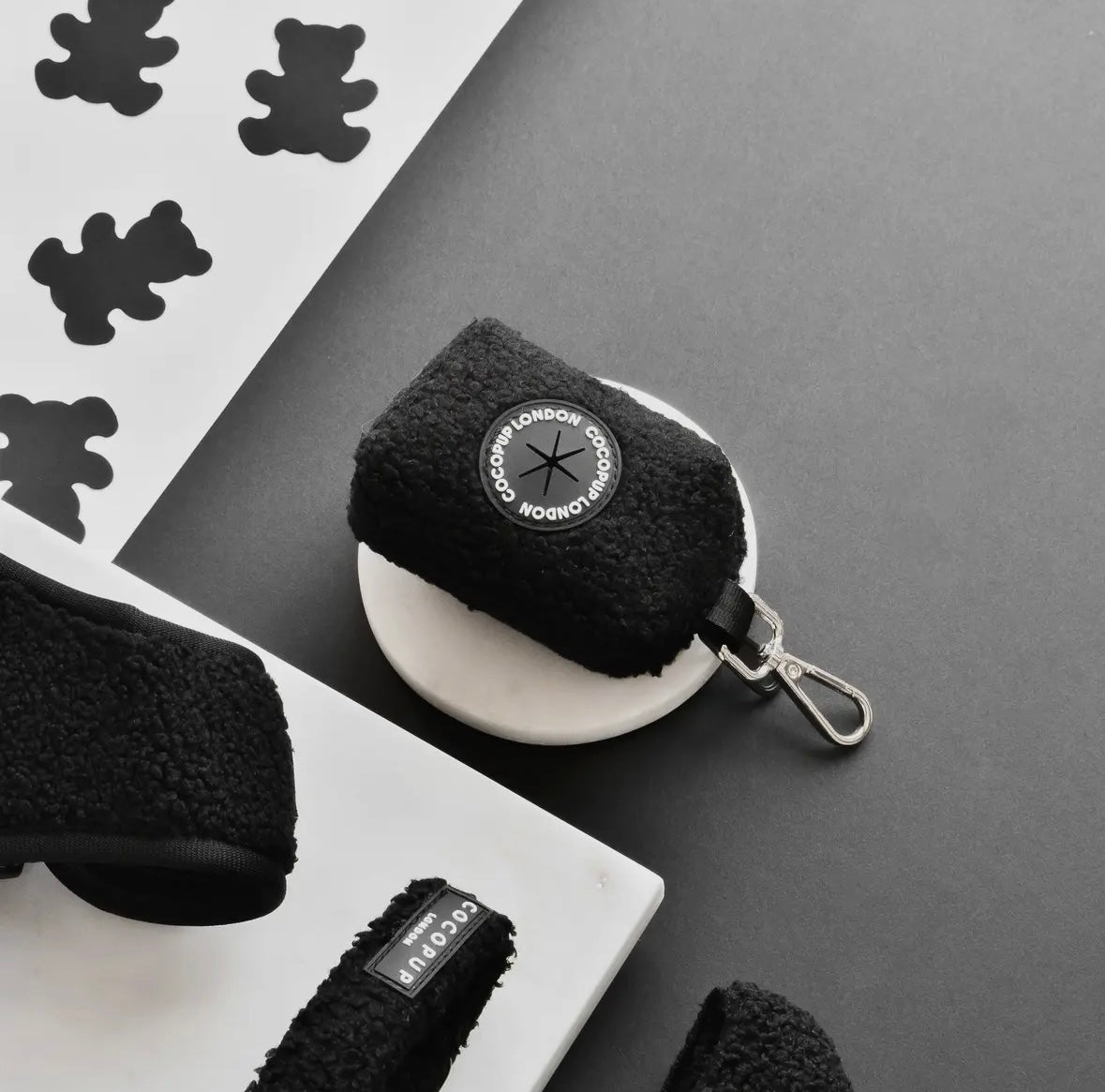 Cocopup London - Poepzakhouder Teddy zwart