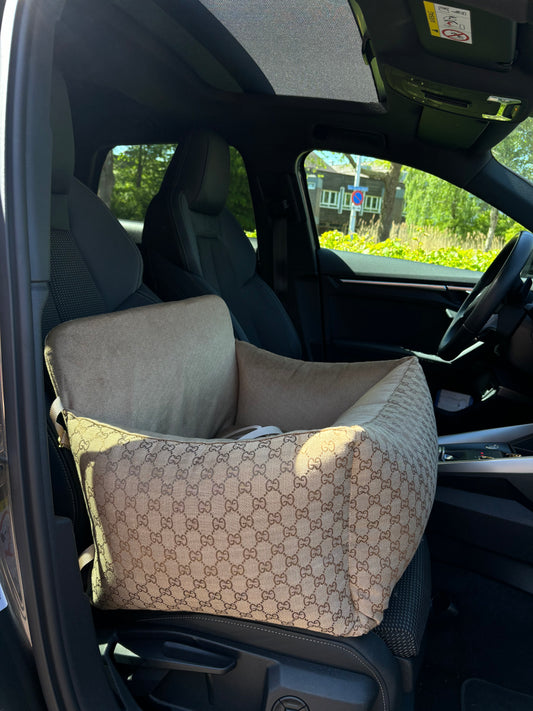 Autostoel beige