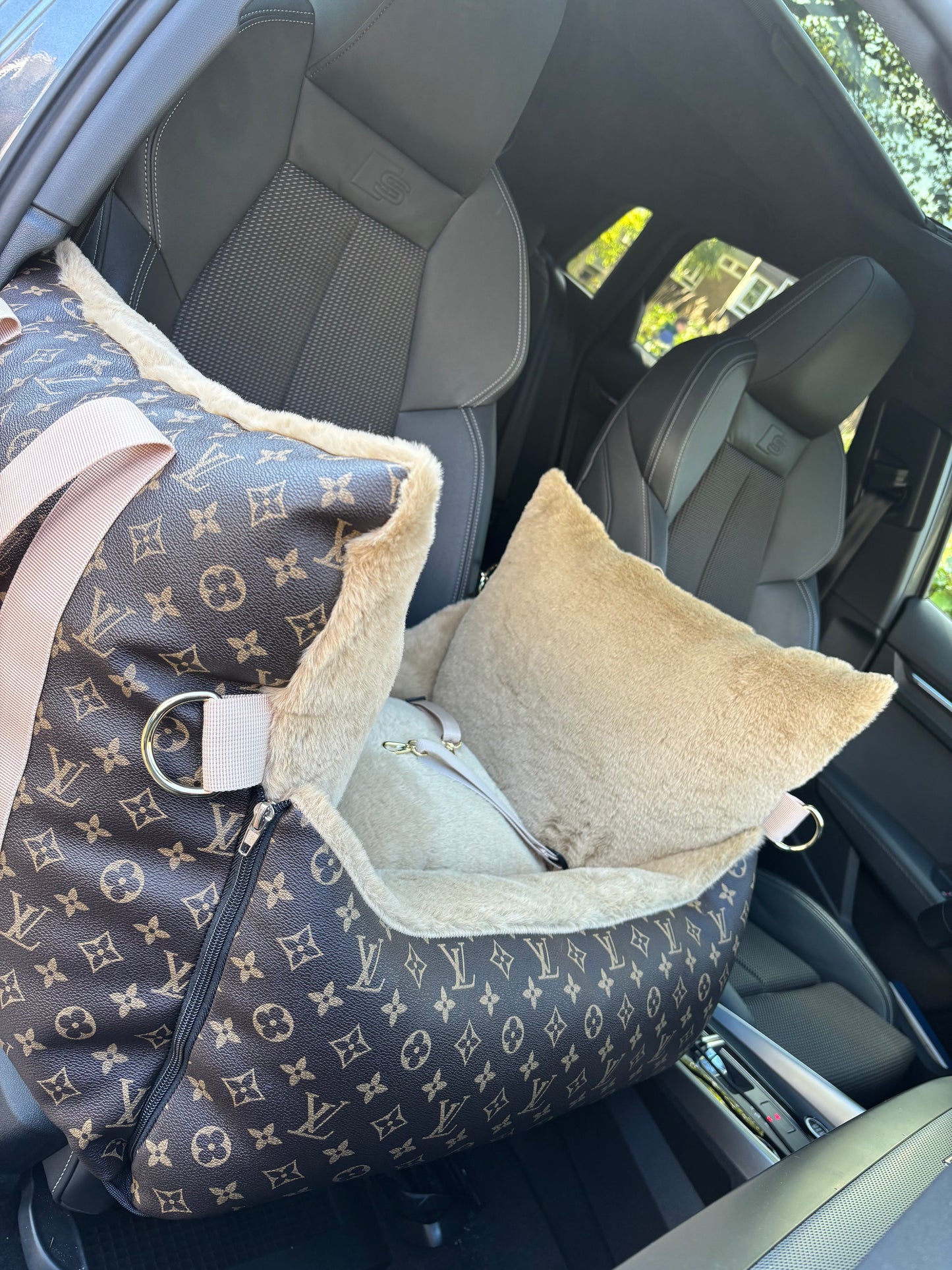 Autostoel - LV bruin leatherlook