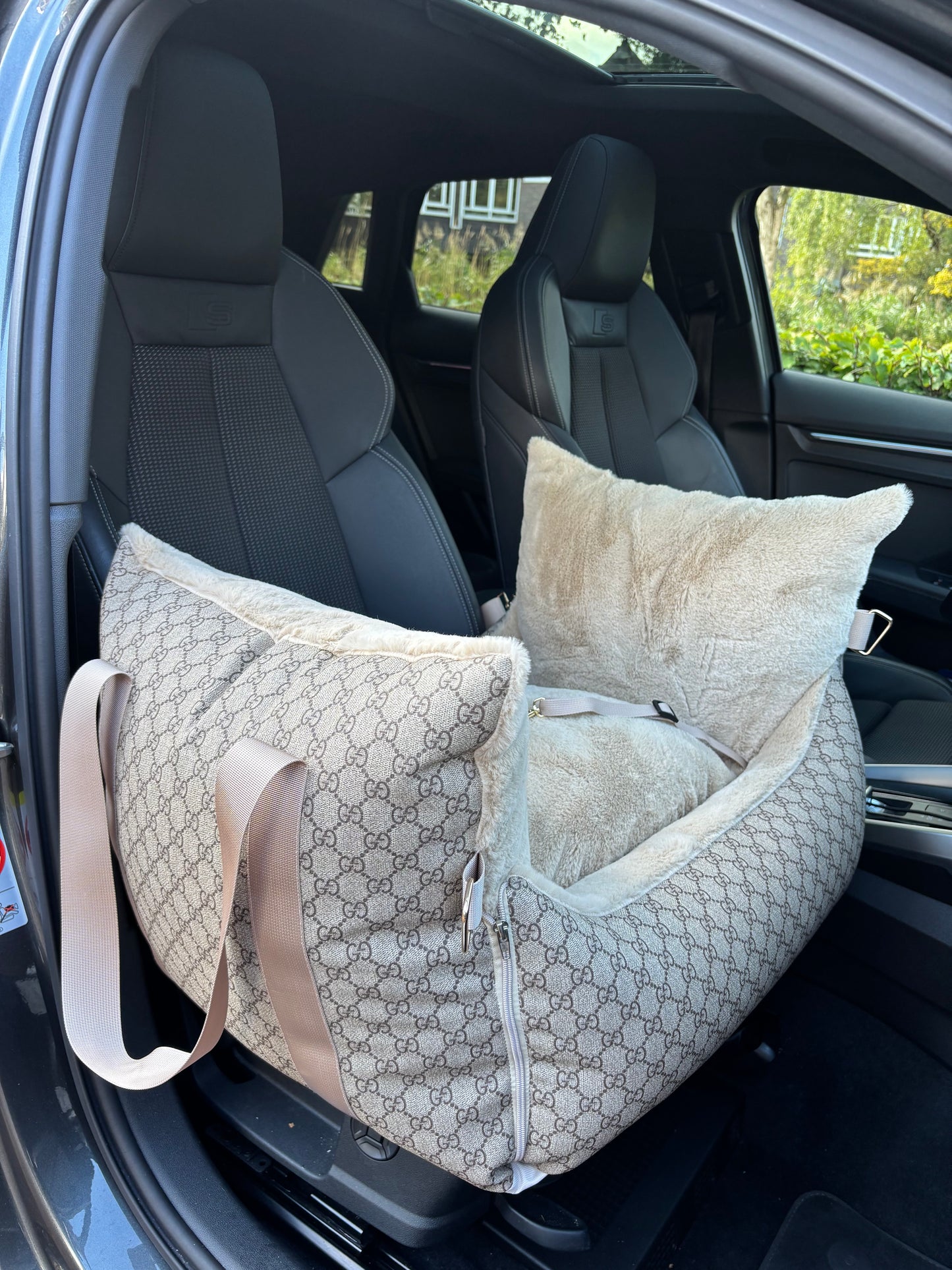 Autostoel - GG beige leatherlook