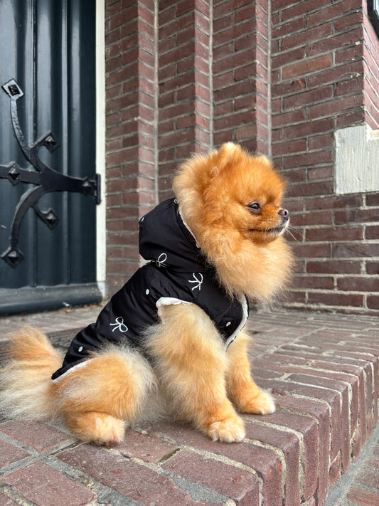 Zachte bodywarmer met geborduurde strikjes - Zwart