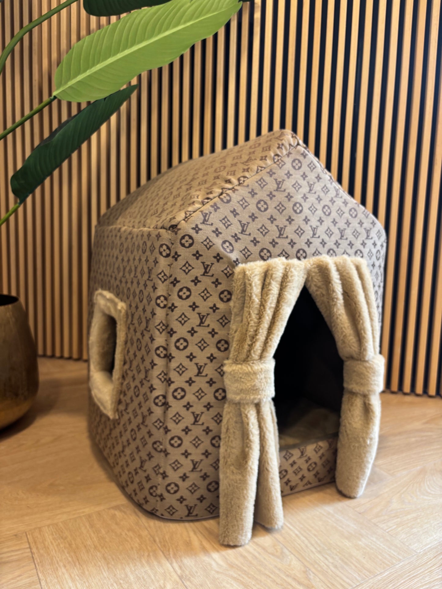 Luxe huisje - Taupe LV met gordijnen