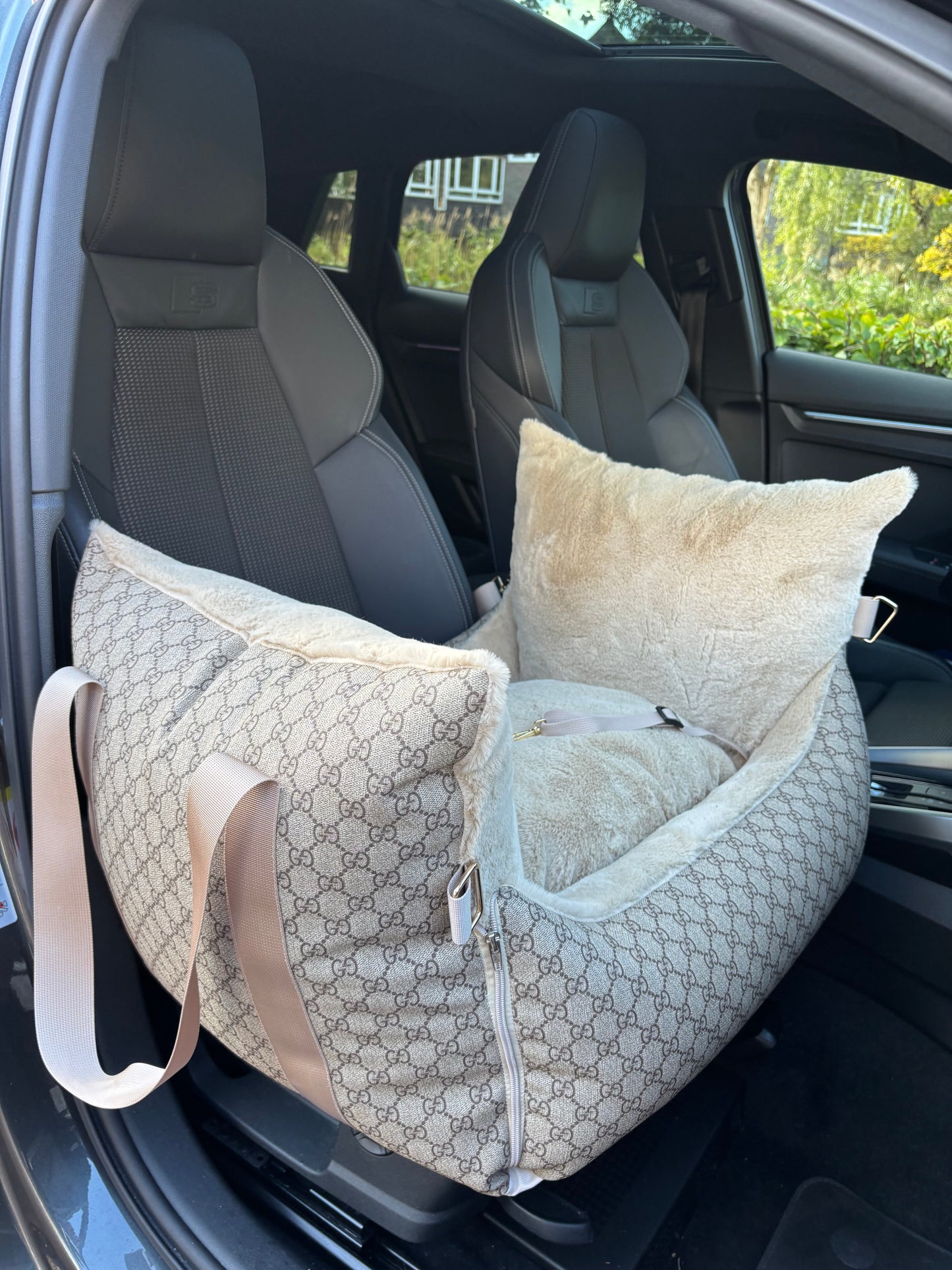 Autostoel - GG beige leatherlook
