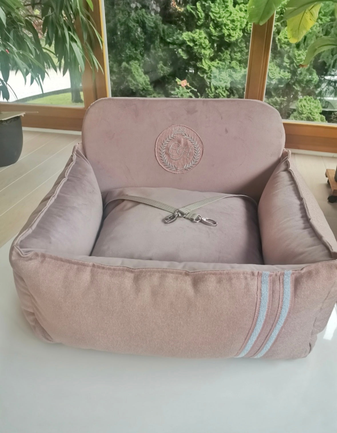 Pink dog car outlet seat