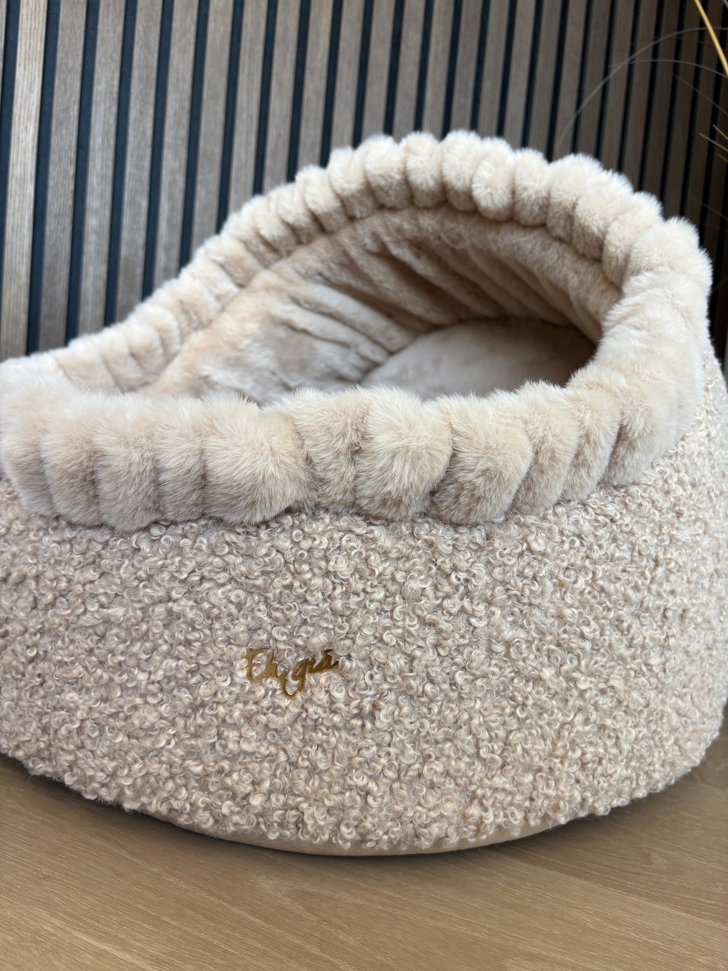Eh Gia Iglo mand - Curly teddy Beige