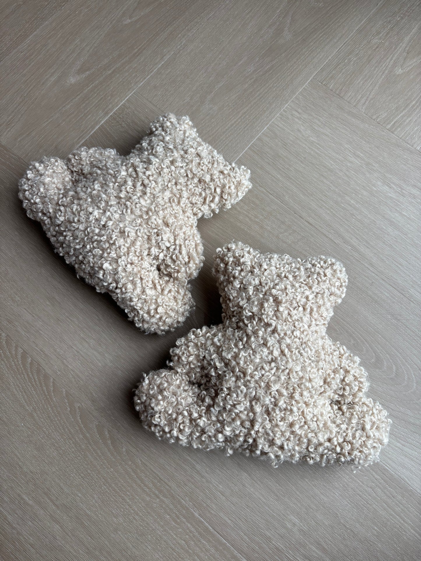 Beertje - Curly teddy beige