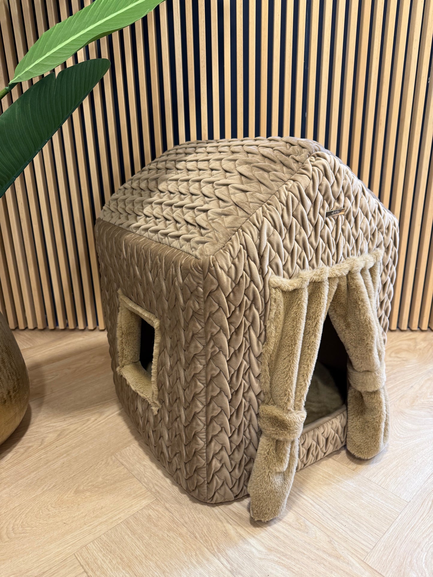 Luxe huisje met gordijnen - Athena donkerbeige