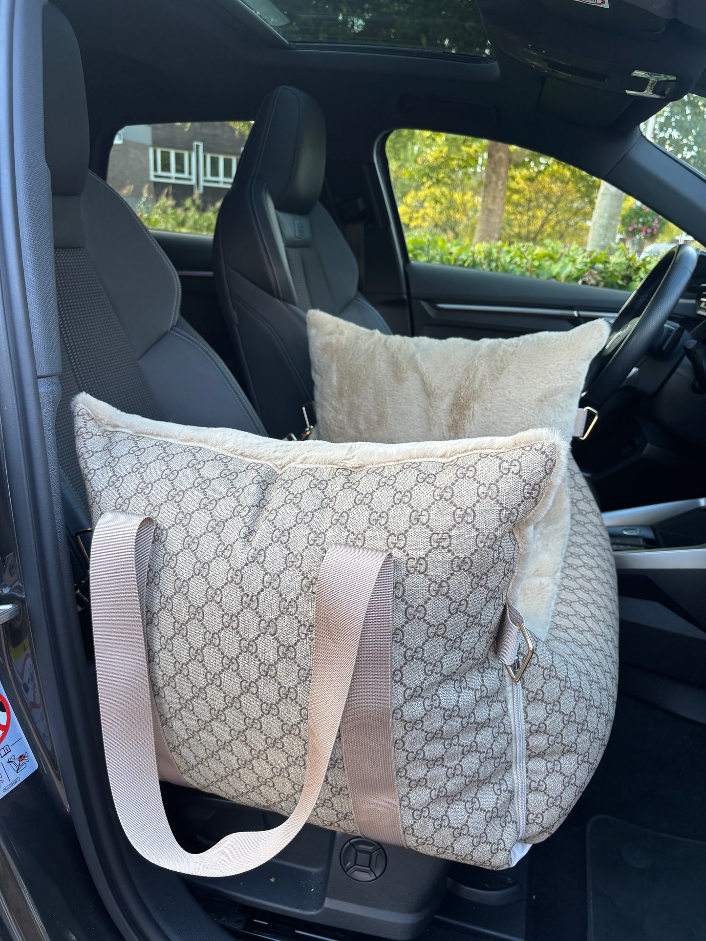 Autostoel - GG beige leatherlook