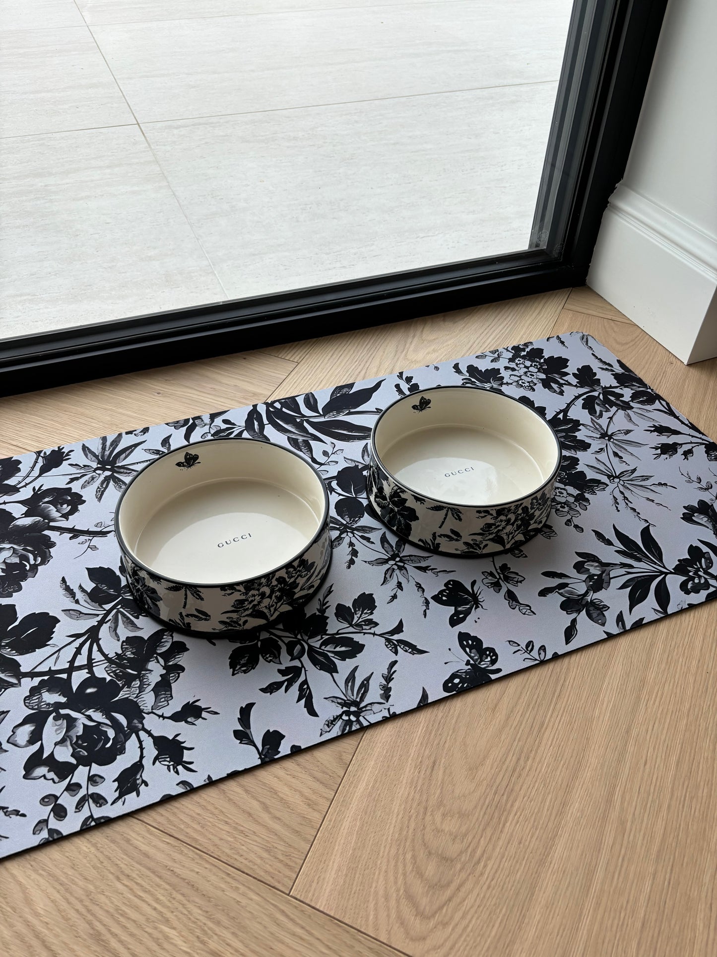 Voer/Drinkbak set met placemat