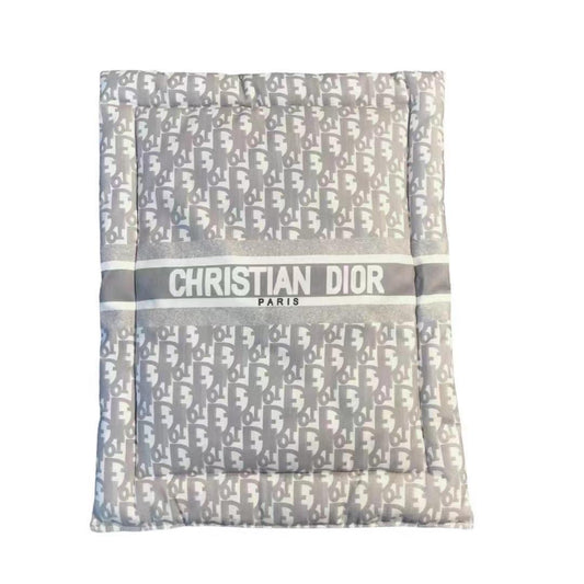 Bench cloth gray white