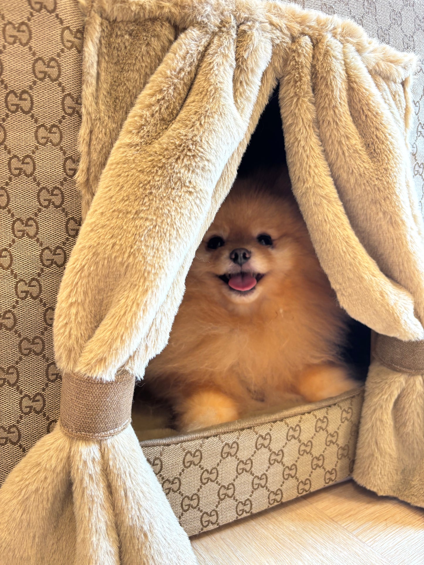 Luxe huisje - Beige GG met gordijnen