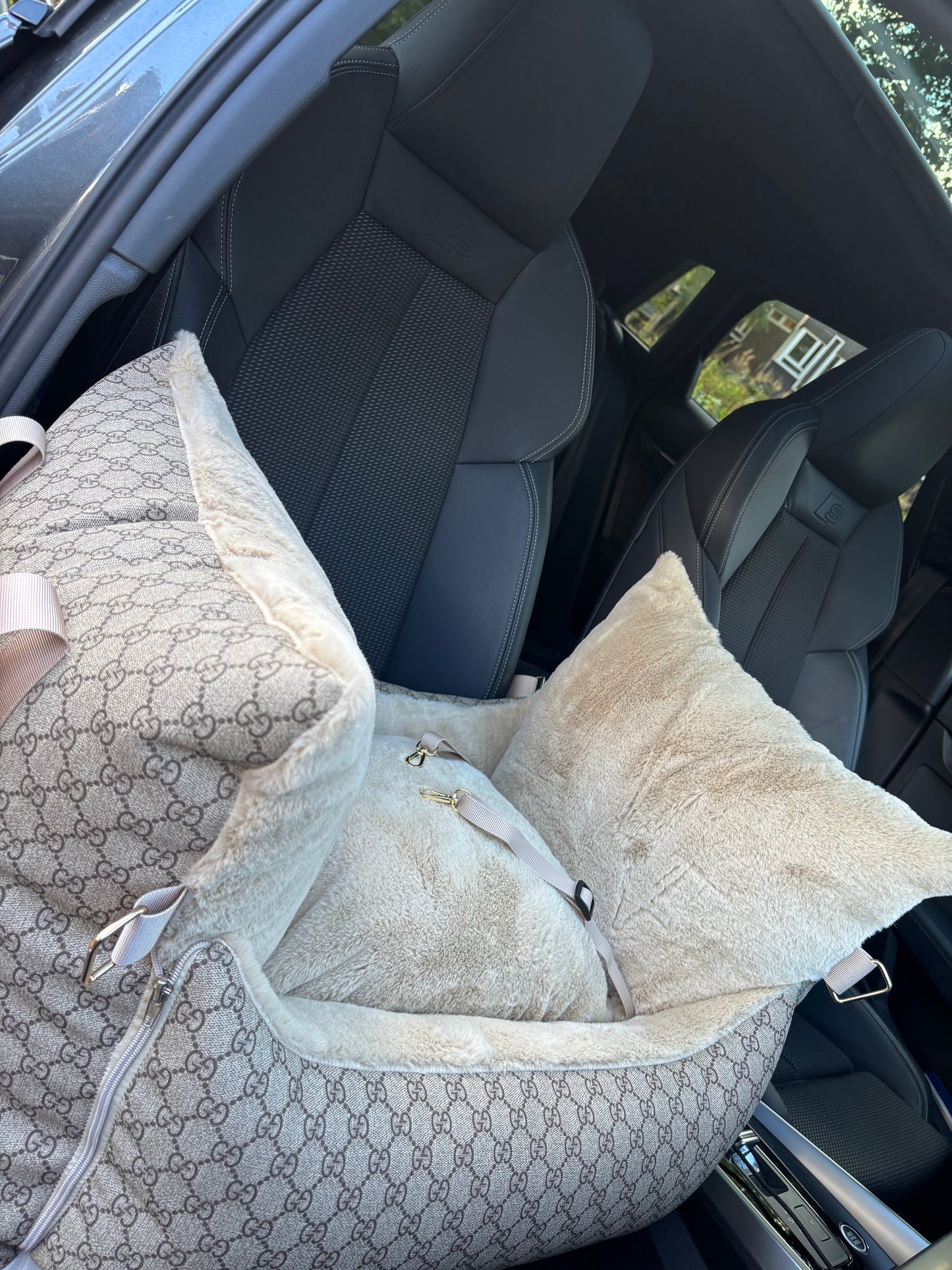 Autostoel - GG beige leatherlook