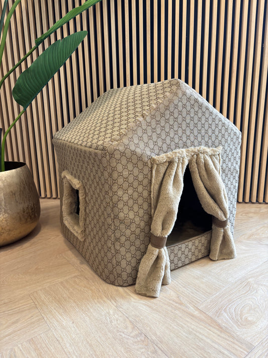 Luxe huisje - Beige GG met gordijnen
