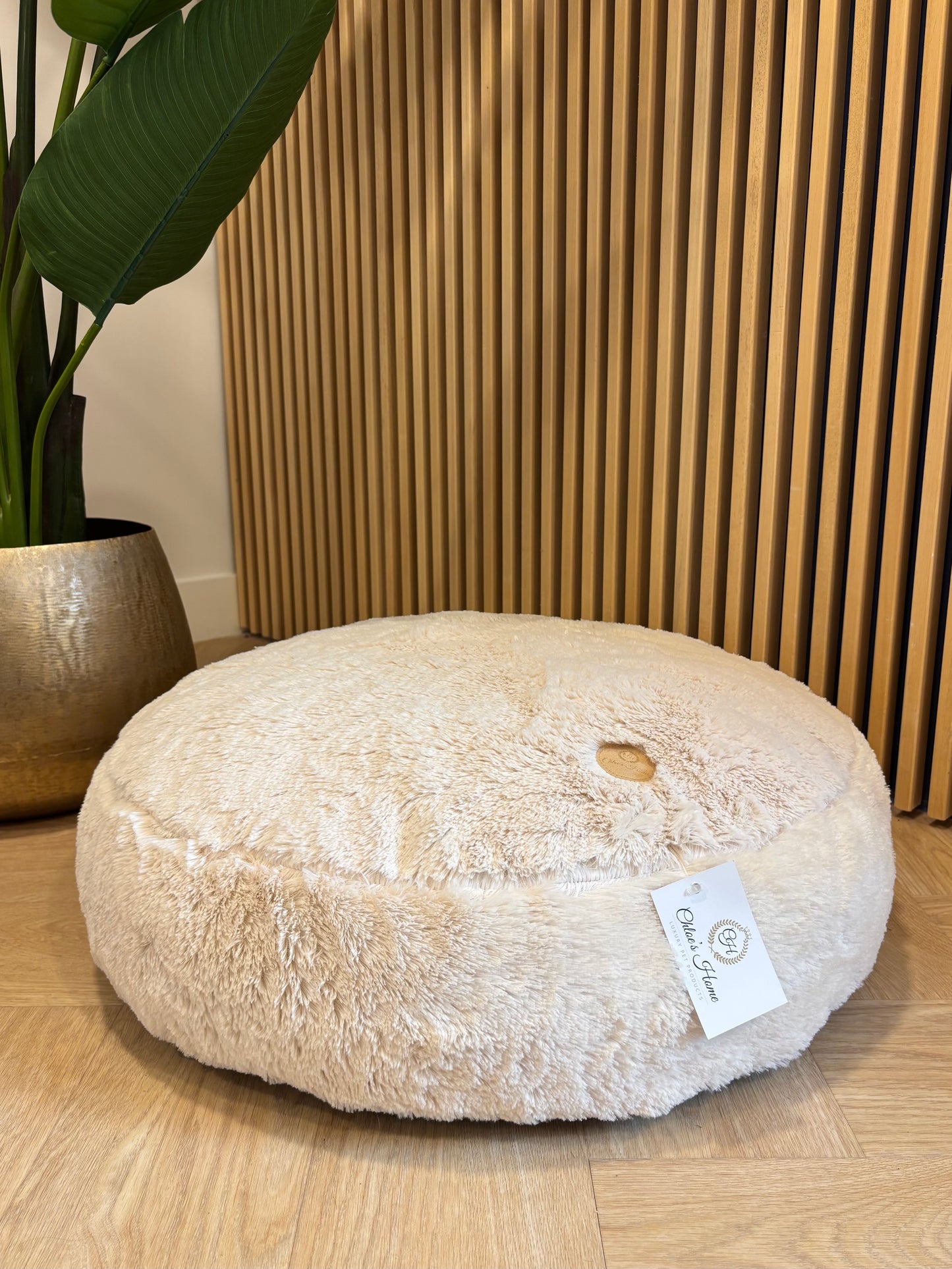 Chloe’s Home Fluffy bed ecru